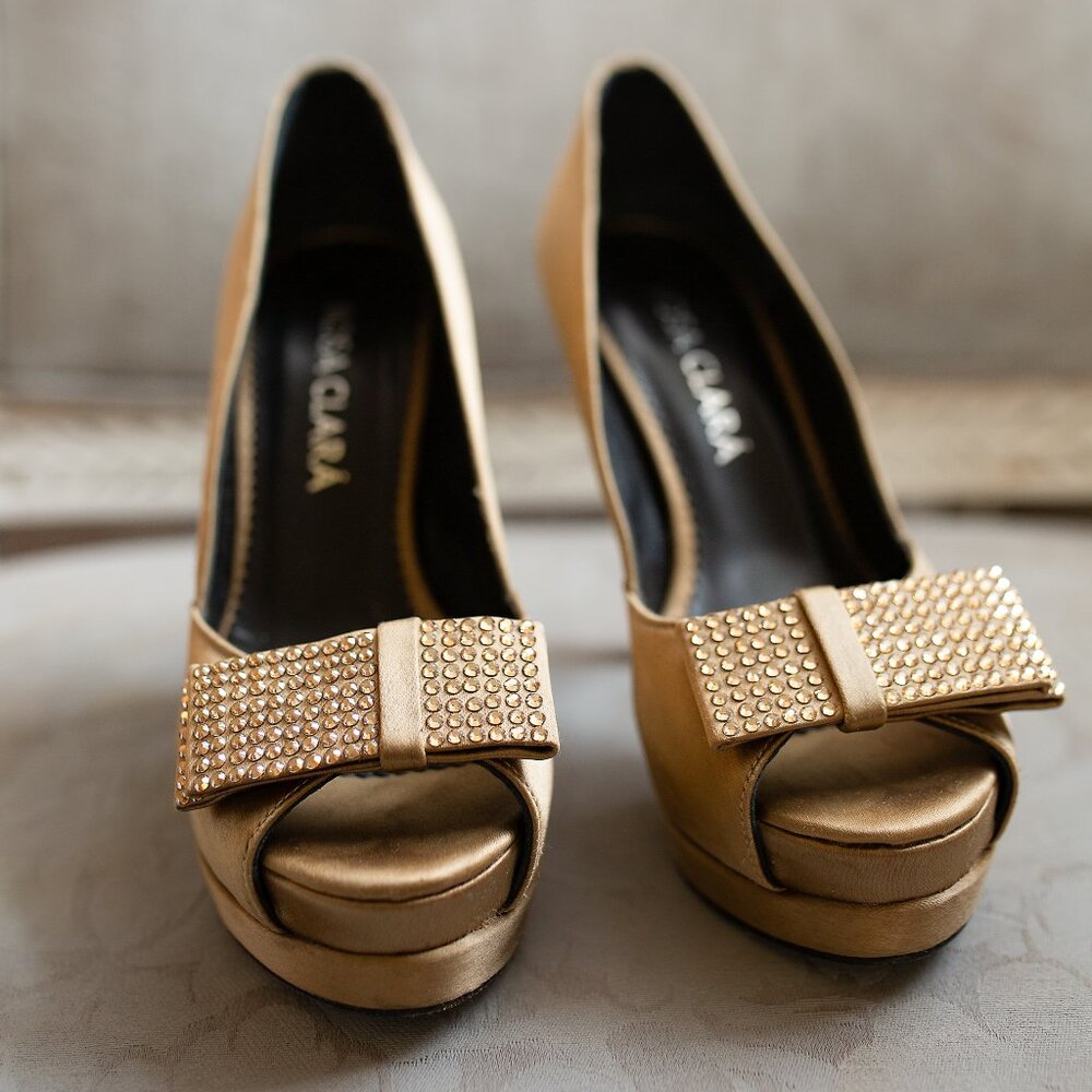 ROSA CLARA Size 6 US BEAUTIFUL!! Gold/Bronze